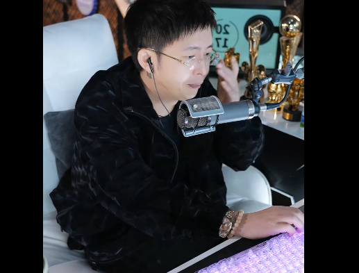 因为王冕回归YY开播,大量老粉下载回YY