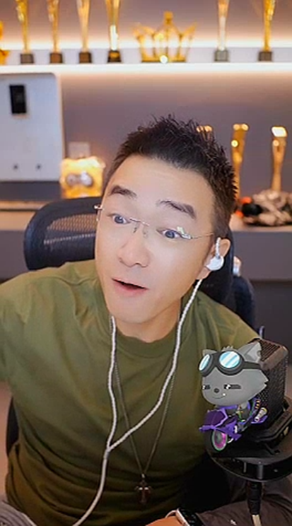YY官方提前2年就开始找老毕续约了!