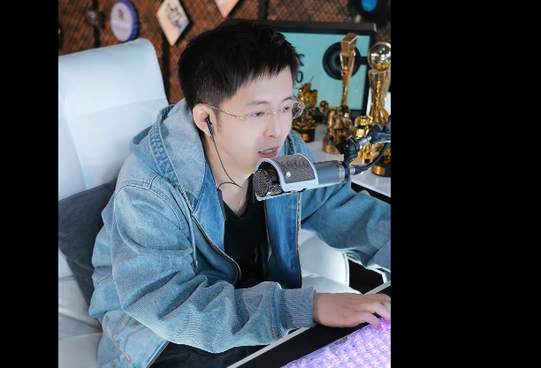 王冕没一线主播架子!神豪领主播可以随便连