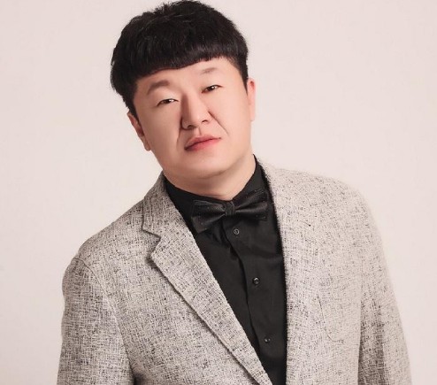 大佛直言自己会努力直播
