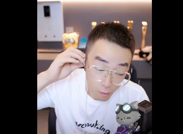 听到神豪要刷礼物,老毕马上燃起来了