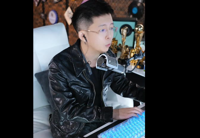 王冕谈神豪年总刷礼物太有实力了!
