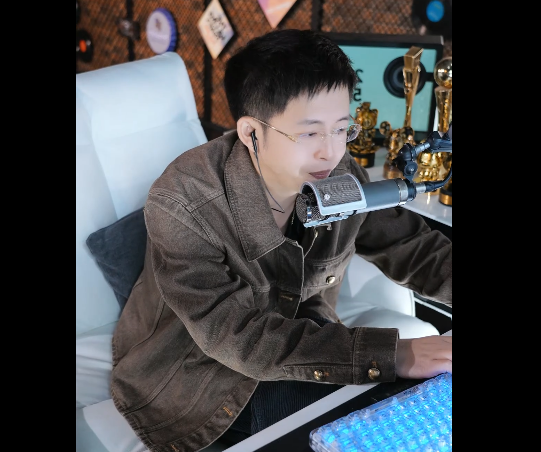 岁数大!王冕身体不舒服,就要马上量血压