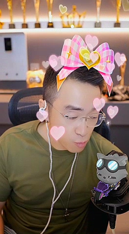 毕：只要后台是7038和燃点的都是自己人