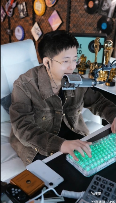 凝聚力超强,王冕有28个千元榜!