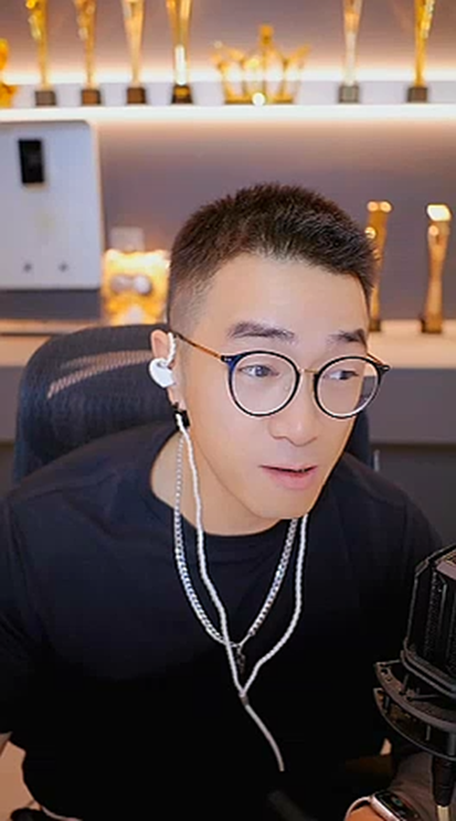 假期一日不休,老毕敬业令人佩服!