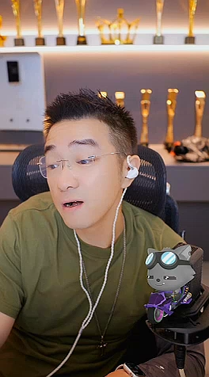 老毕一个多月前就宣布自由身了！