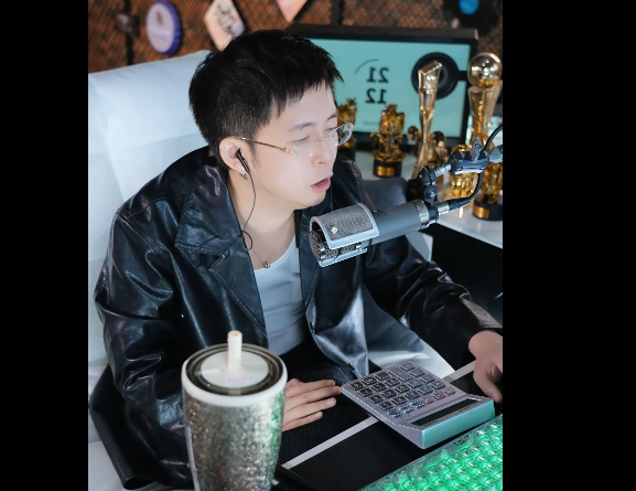 王冕开启随机队友团战,不能赢就算了