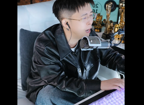 王冕都佩服粉丝能看自己10年开播