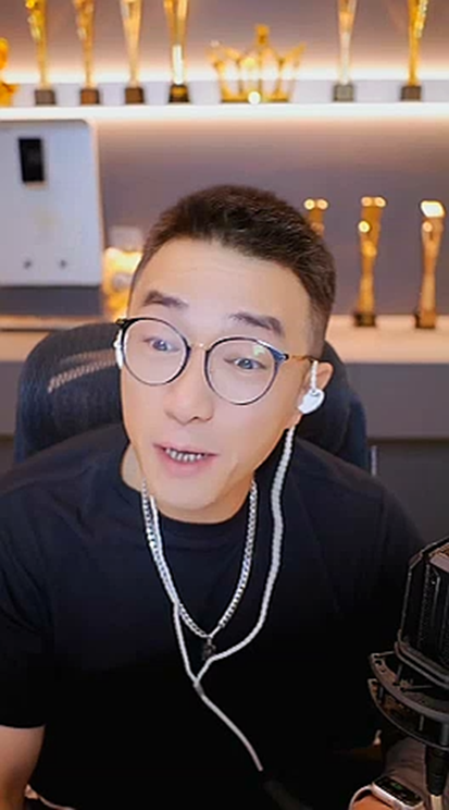 假期一日不休,老毕敬业令人佩服!