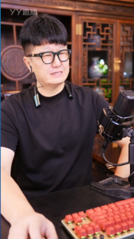 粉丝太高冷,加完好友不理大佛!