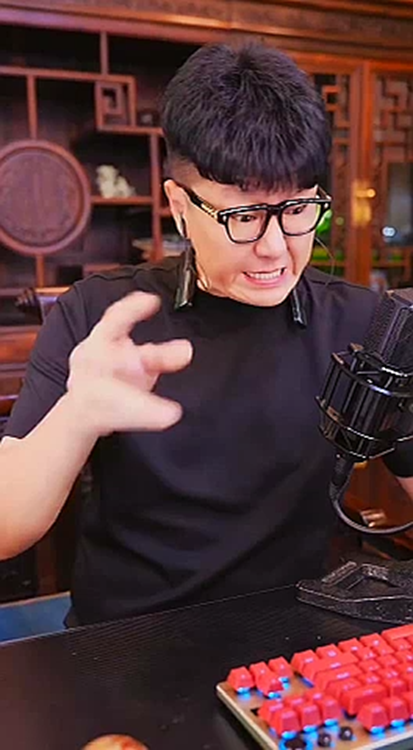 大佛细数直播生涯获这些神豪力挺改变命运!