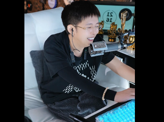 粉丝能一直陪伴开播，王冕就知足了