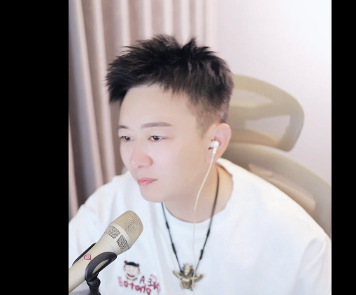 老毕离婚了,九情表示非常意外
