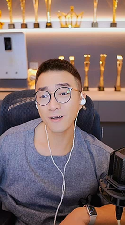 老毕YY好友聊天约妹子,结果短视频推到了