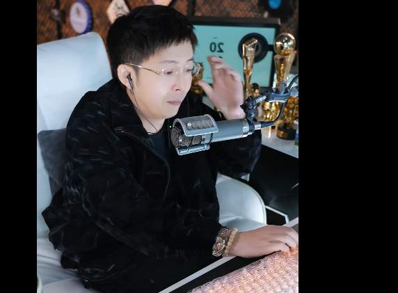 王冕没想到,很多粉丝都只关注自己一位主播