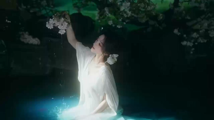 女神晓夏出水芙蓉，美到了极致！