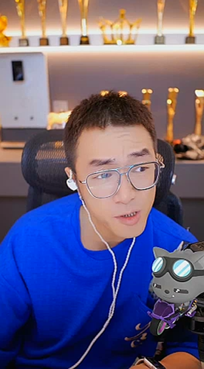 离婚不离家!老毕与前妻同住超和谐