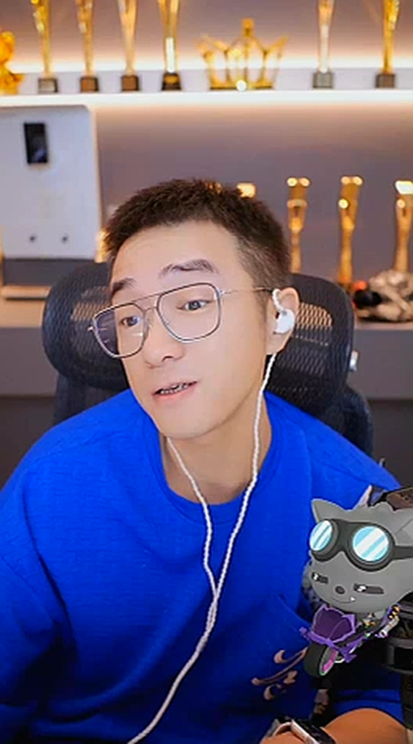 离婚不离家!老毕与前妻同住超和谐