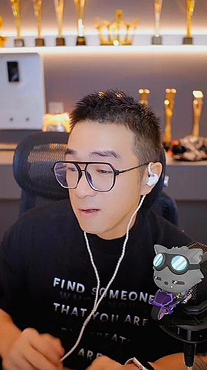 一斤茅台加三百杯洋酒!老毕惨败青蛙哥