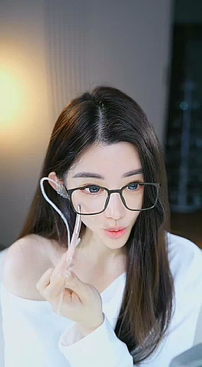粉丝曝晓夏没以前漂亮,她怒怼视频亏了脸