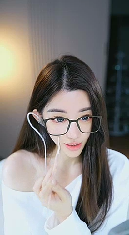 粉丝曝晓夏没以前漂亮,她怒怼视频亏了脸