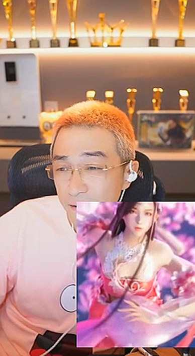 美人哥豪刷老毕,直接吃饱了!