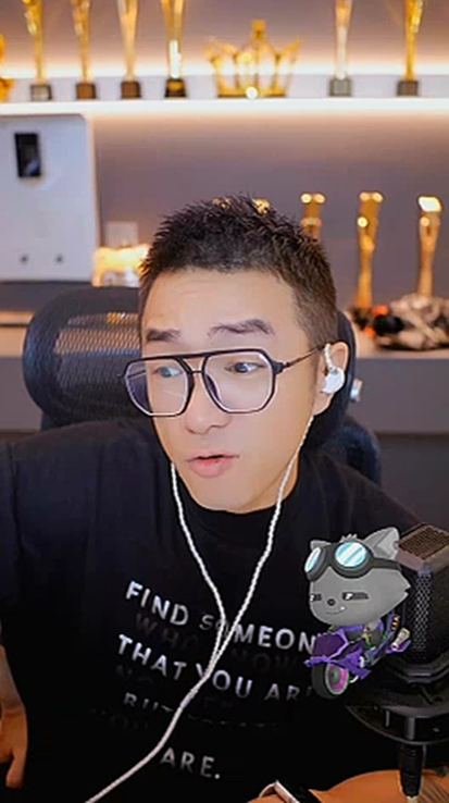 一斤茅台加三百杯洋酒!老毕惨败青蛙哥