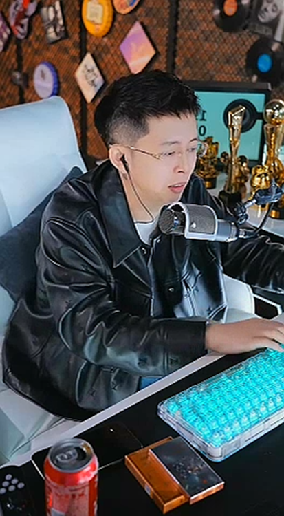 王冕怕被笑话,豪购炎黄公会撑场面!
