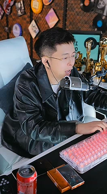 王冕零元拿公会,神秘大哥身份成谜!