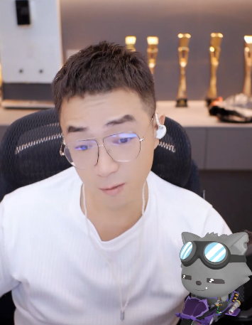 老毕昨晚临时停播去哪了?