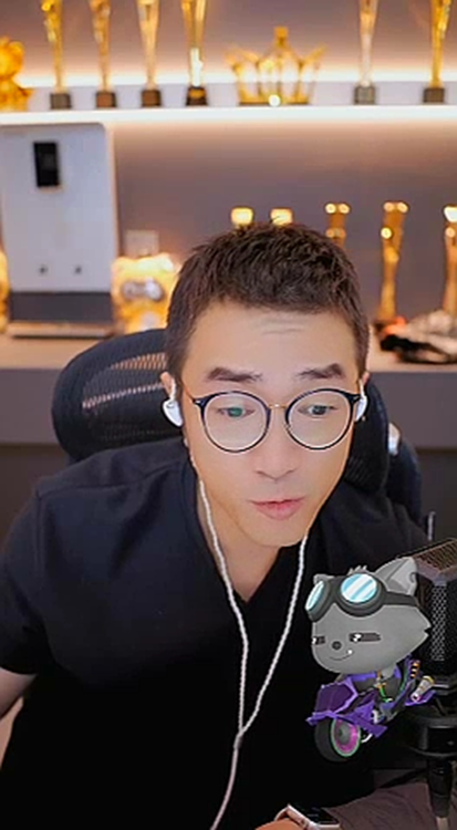 老毕撂挑子,晚上不播了,过生日去!