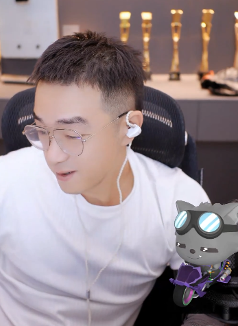 老毕到底续不续约YY?下周一将决定此事