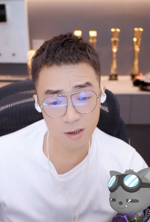 老毕谈主播签约的时长合同, 比上班强多了
