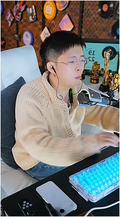 三年没见探戈哥瘦成闪电王冕看傻眼