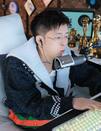 王冕谈探戈哥非常低调,车开很多年不换