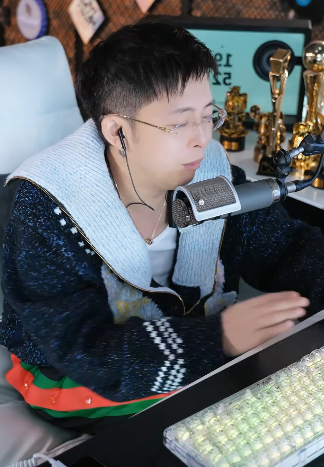 粉丝过生日点歌，王冕秒满足！
