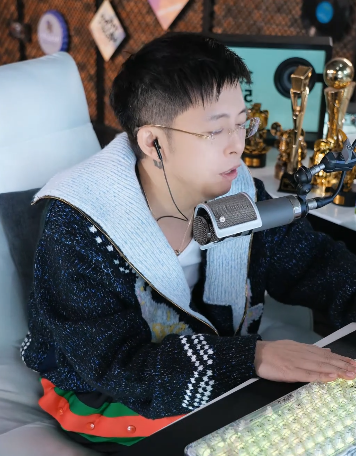 等公会赛大战时,王冕给神豪写小作文